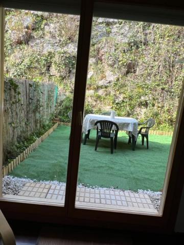 Casa Buganvilla. Apartamento Con Jardin, A 100 Metros Del Centro. 柯米拉斯 外观 照片