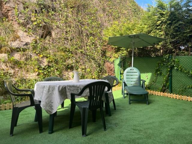 Casa Buganvilla. Apartamento Con Jardin, A 100 Metros Del Centro. 柯米拉斯 外观 照片